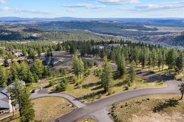 5904 W Hayden Ln, Spokane, WA 99208