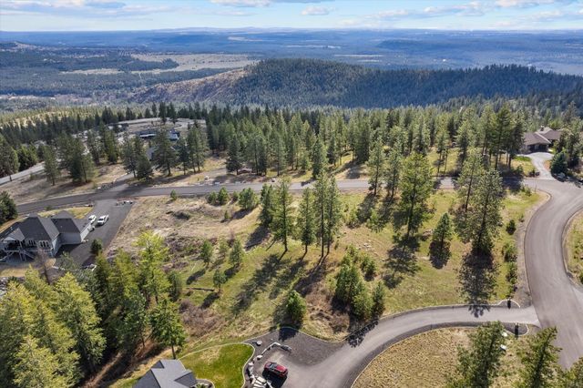 5904 W Hayden Ln, Spokane, WA 99208