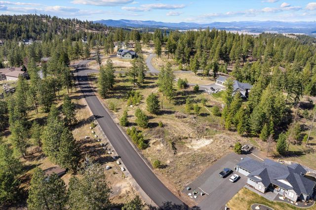 5904 W Hayden Ln, Spokane, WA 99208