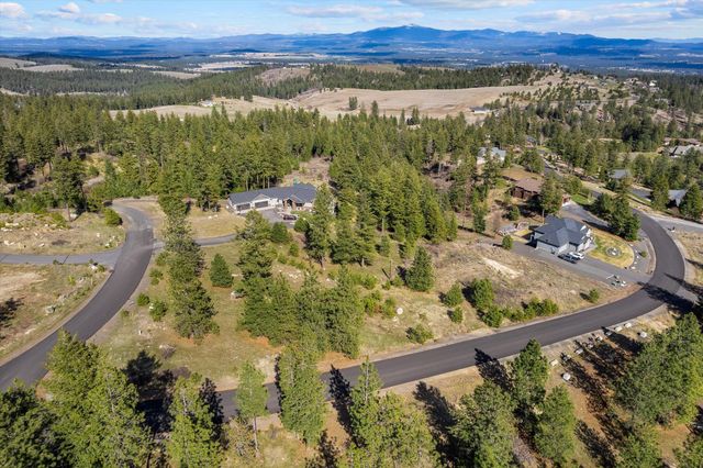 5904 W Hayden Ln, Spokane, WA 99208