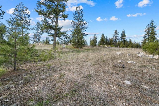 5904 W Hayden Ln, Spokane, WA 99208