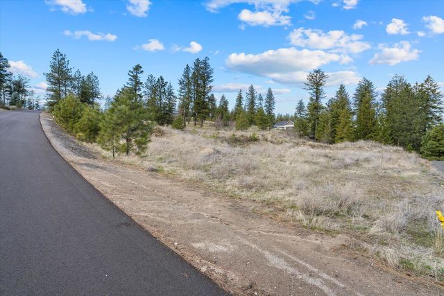 5904 W Hayden Ln, Spokane, WA 99208