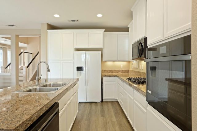 1076 Balzo St, Manteca, CA 95337