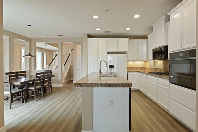 1076 Balzo St, Manteca, CA 95337