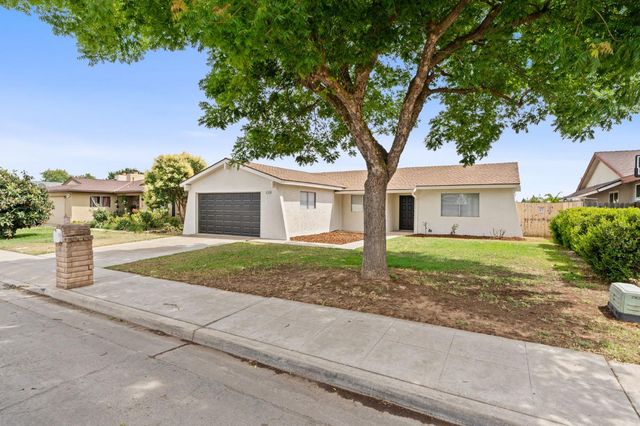 5339 W Swift Avenue, Fresno, CA 93722