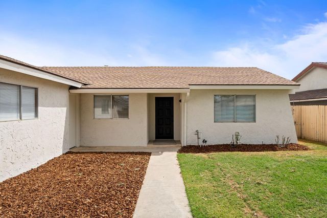 5339 W Swift Avenue, Fresno, CA 93722