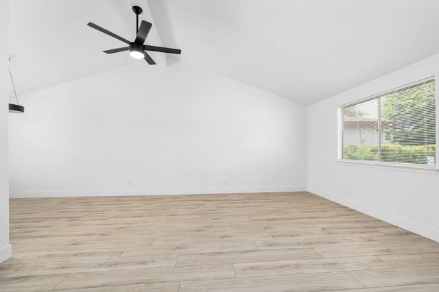 5339 W Swift Avenue, Fresno, CA 93722
