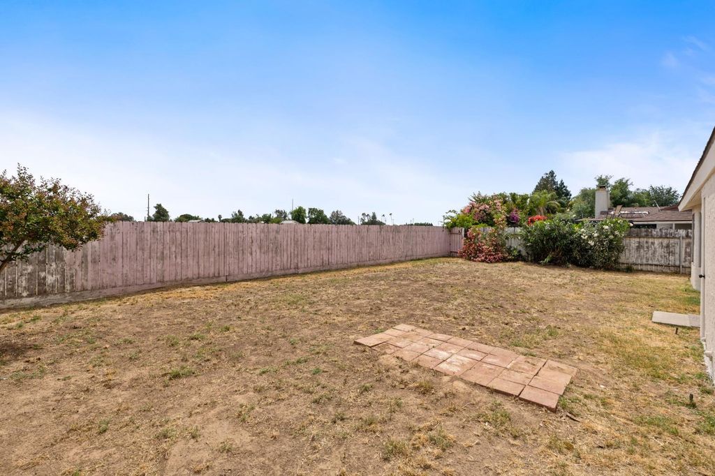 Image 26 of property listing at 5339 W Swift Avenue, Fresno, CA 93722