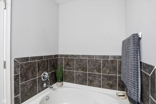 1007 Belvedere Drive, Shelbyville, IN 46176