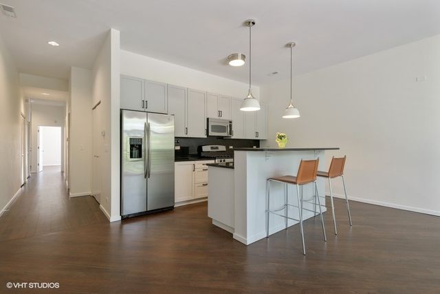 1872 N Damen Avenue 2N, Chicago, IL 60647