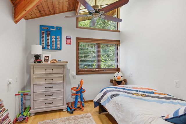 856 Green Tree Loop, Grants Pass, OR 97527