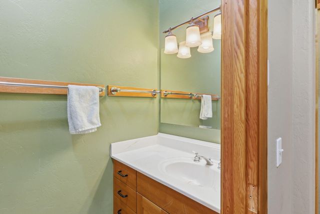 856 Green Tree Loop, Grants Pass, OR 97527