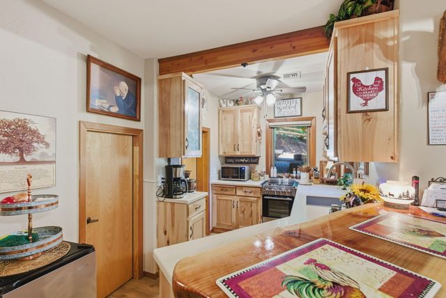 856 Green Tree Loop, Grants Pass, OR 97527