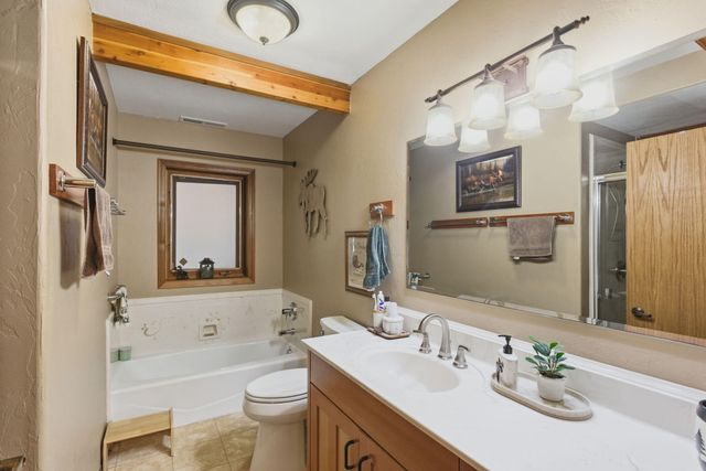 856 Green Tree Loop, Grants Pass, OR 97527