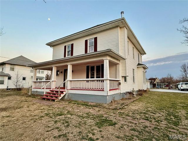 312 W Milton Street, New Florence, MO 63363