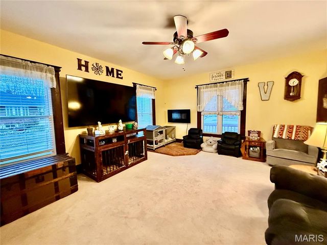 312 W Milton Street, New Florence, MO 63363