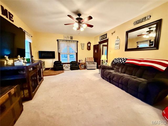 312 W Milton Street, New Florence, MO 63363