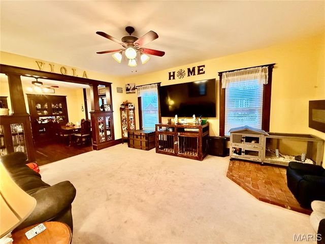 312 W Milton Street, New Florence, MO 63363