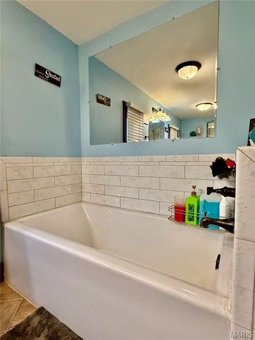 312 W Milton Street, New Florence, MO 63363