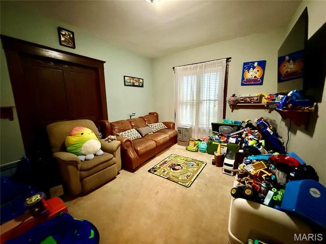 312 W Milton Street, New Florence, MO 63363