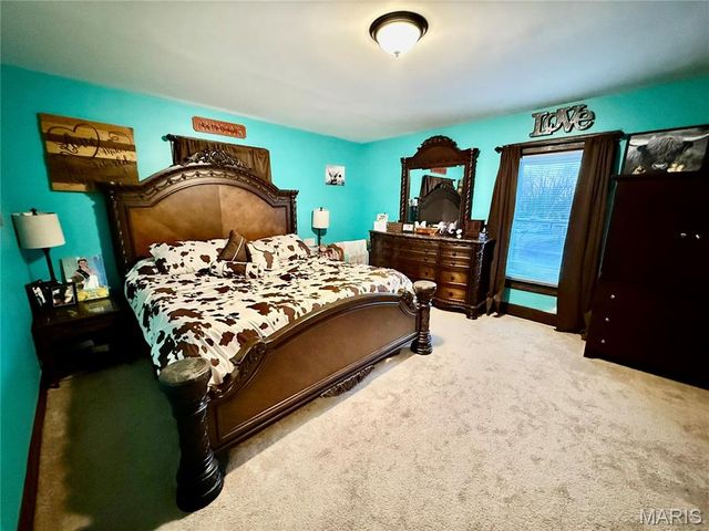 312 W Milton Street, New Florence, MO 63363