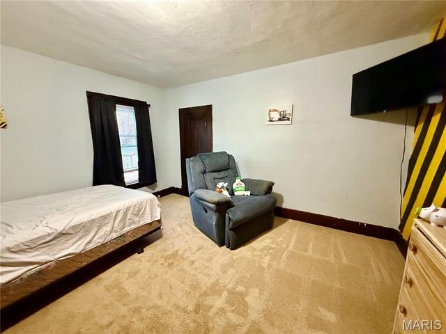 312 W Milton Street, New Florence, MO 63363