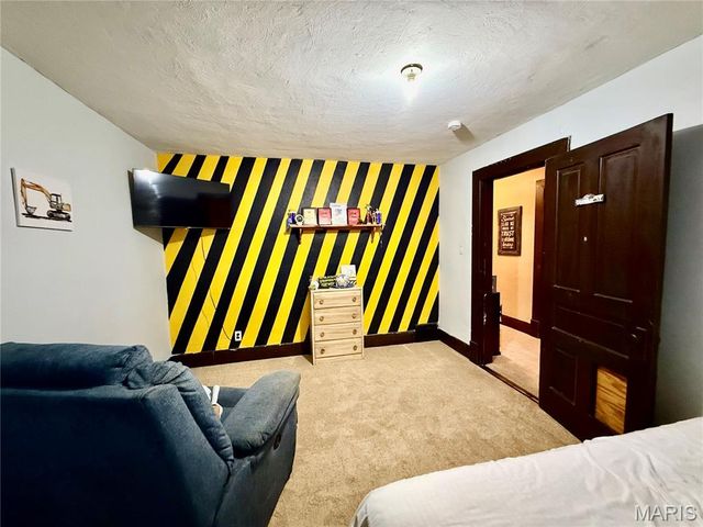 312 W Milton Street, New Florence, MO 63363