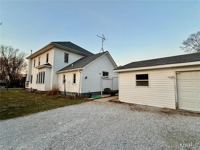 312 W Milton Street, New Florence, MO 63363