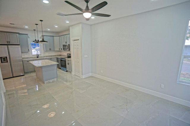 726 W 12TH STREET, Lakeland, FL 33805