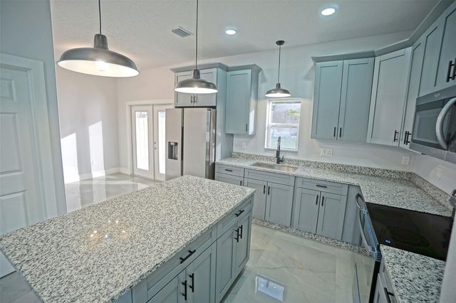 726 W 12TH STREET, Lakeland, FL 33805