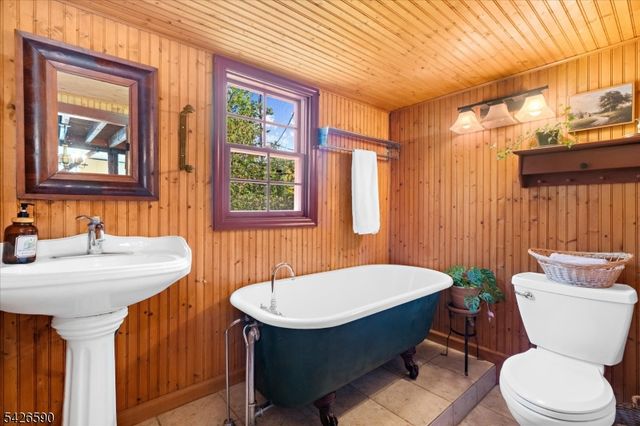 179 Lindbergh Rd, East Amwell Twp., NJ 08525
