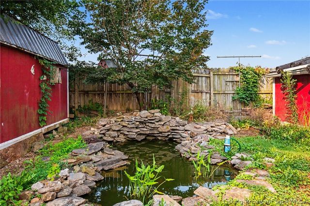 1025 Morris Avenue, Jeffersonville, IN 47130