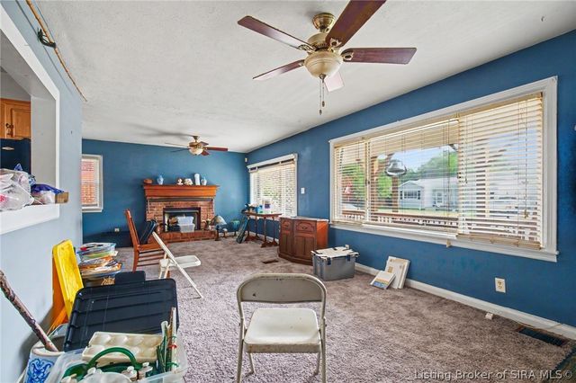 1025 Morris Avenue, Jeffersonville, IN 47130
