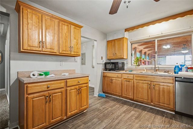 1025 Morris Avenue, Jeffersonville, IN 47130