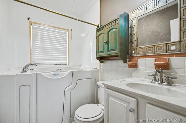 1025 Morris Avenue, Jeffersonville, IN 47130