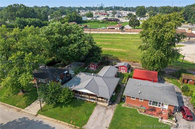 1025 Morris Avenue, Jeffersonville, IN 47130
