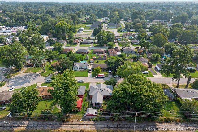 1025 Morris Avenue, Jeffersonville, IN 47130