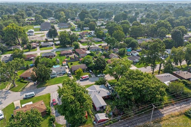 1025 Morris Avenue, Jeffersonville, IN 47130
