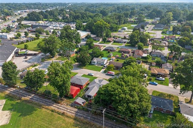 1025 Morris Avenue, Jeffersonville, IN 47130