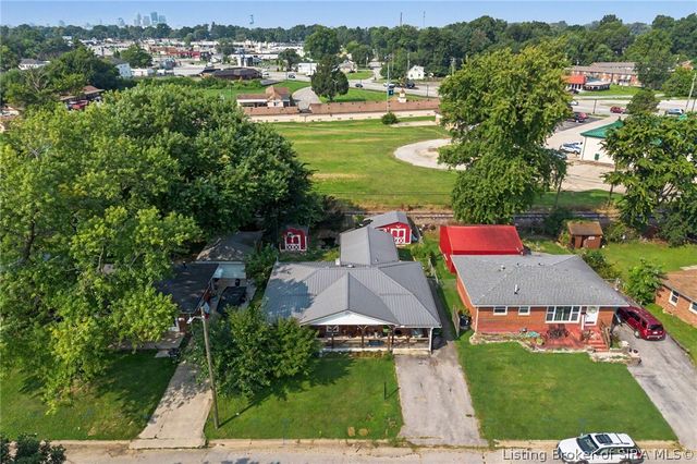 1025 Morris Avenue, Jeffersonville, IN 47130