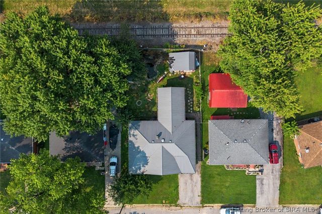 1025 Morris Avenue, Jeffersonville, IN 47130