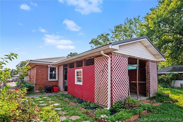 1025 Morris Avenue, Jeffersonville, IN 47130