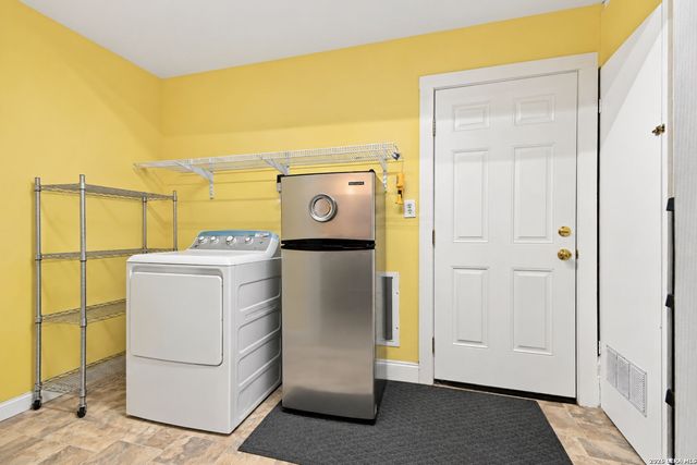 3323 Deer CRK, San Antonio, TX 78230