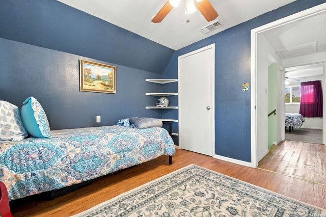 3323 Deer CRK, San Antonio, TX 78230