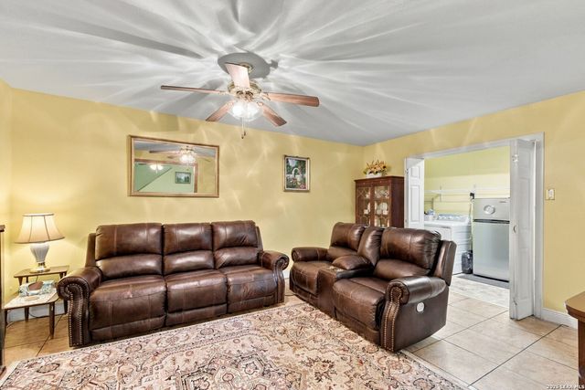 3323 Deer CRK, San Antonio, TX 78230