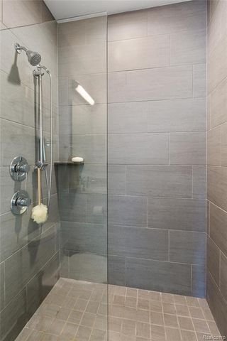 2820 John R Street, Detroit, MI 48201