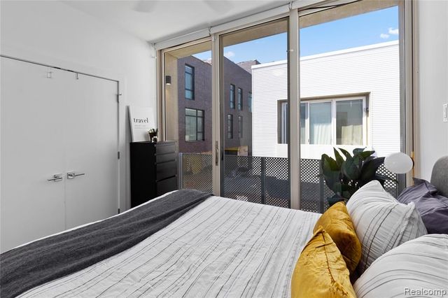 2820 John R Street, Detroit, MI 48201