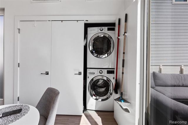 2820 John R Street, Detroit, MI 48201