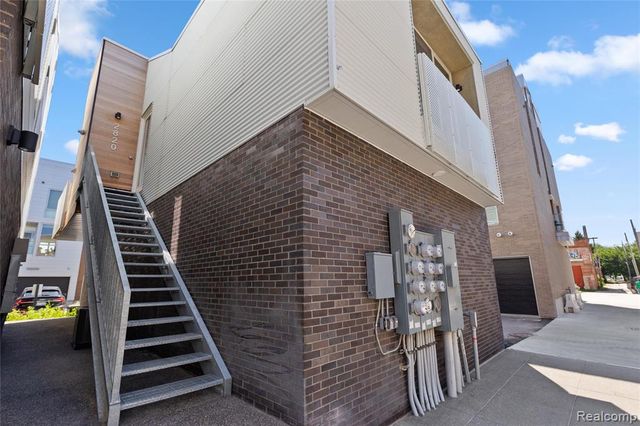 2820 John R Street, Detroit, MI 48201