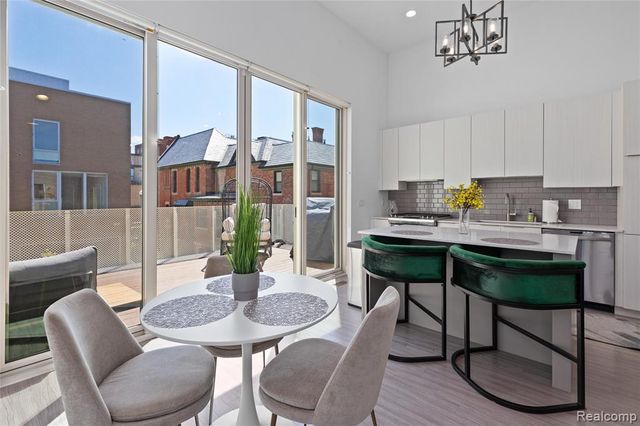 2820 John R Street, Detroit, MI 48201